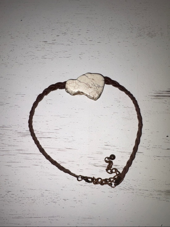 None Jewelry - White Heart Stone Braided Brown chocker